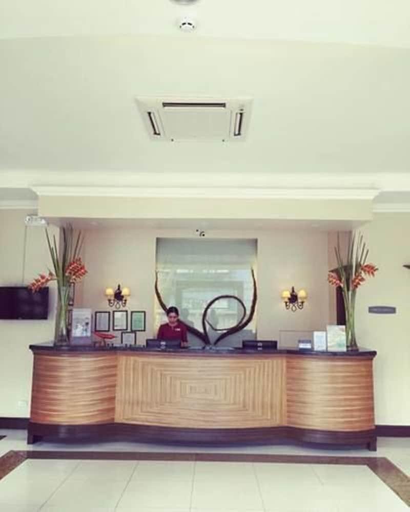 Hotel Venezia Legazpi Esterno foto