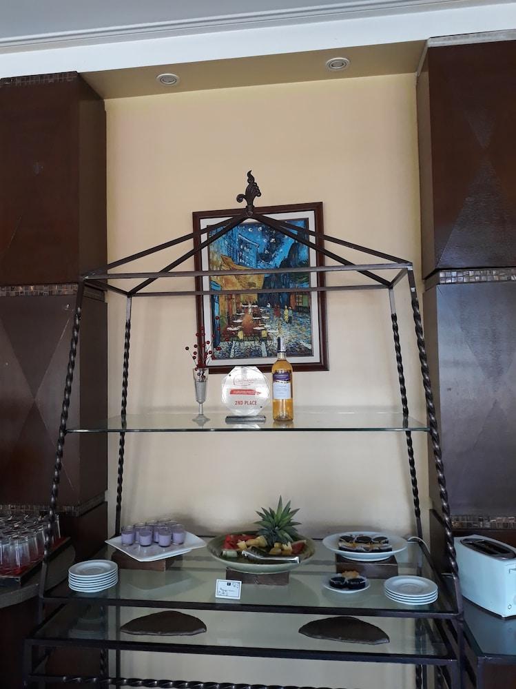 Hotel Venezia Legazpi Esterno foto