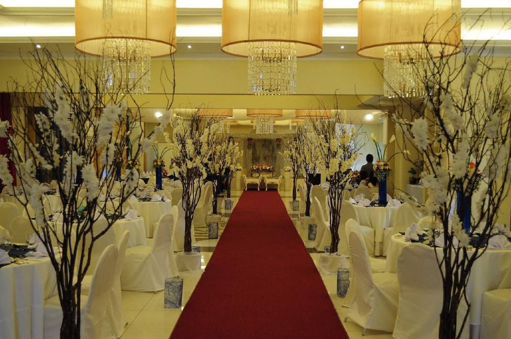 Hotel Venezia Legazpi Esterno foto